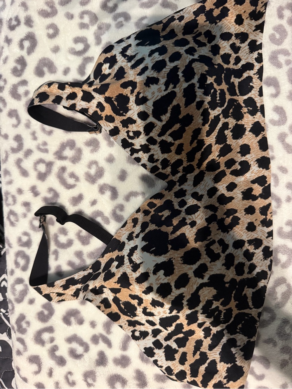 Leopard Print Wireless Bralette - Black & Tan